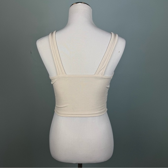 Basics Cropped Top - Picture 4 of 6